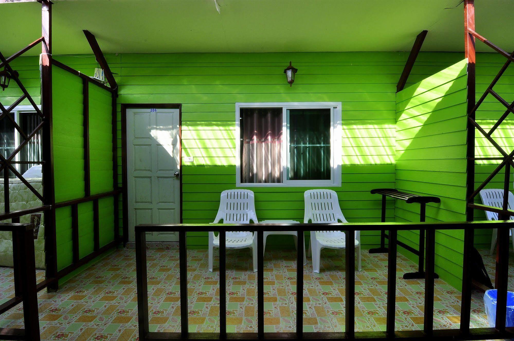 Phi Phi Sand Sea House Экстерьер фото