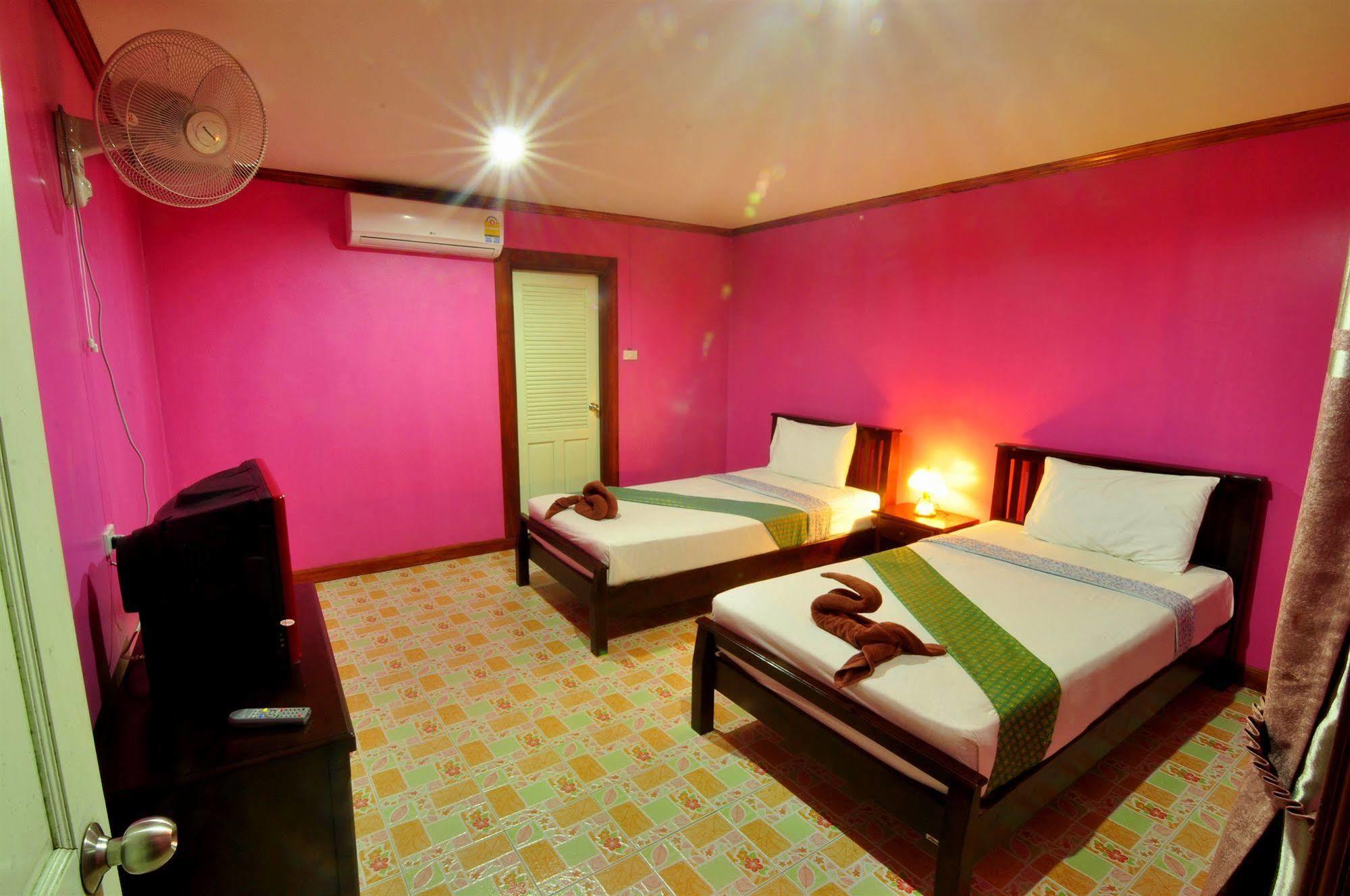 Phi Phi Sand Sea House Экстерьер фото